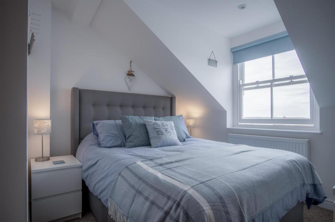 Ramsey Apartment - 2 Bedroom Apartment - Tenby Esterno foto