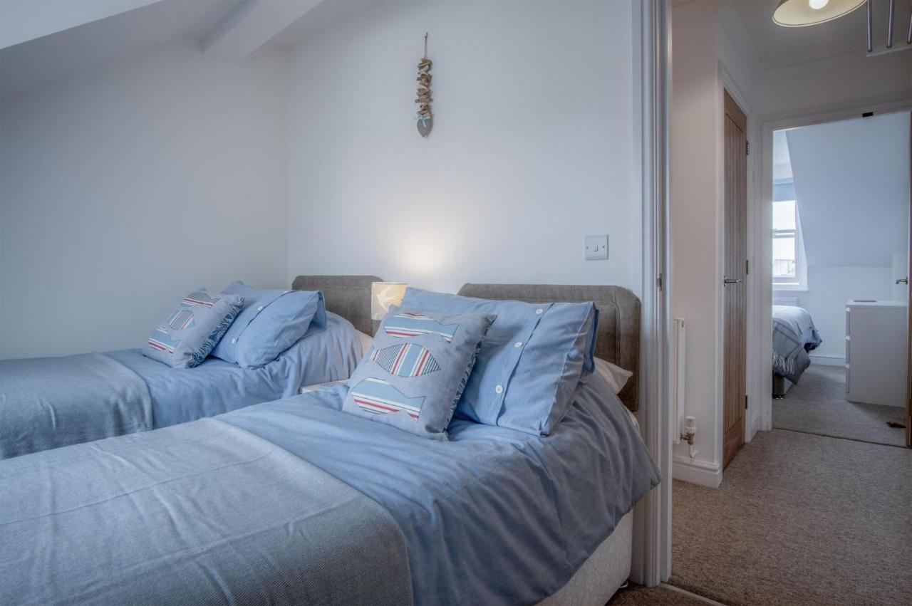 Ramsey Apartment - 2 Bedroom Apartment - Tenby Esterno foto