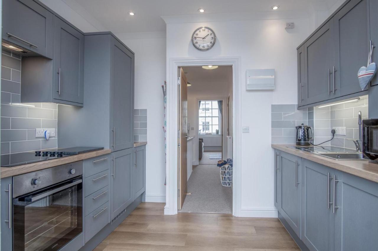 Ramsey Apartment - 2 Bedroom Apartment - Tenby Esterno foto