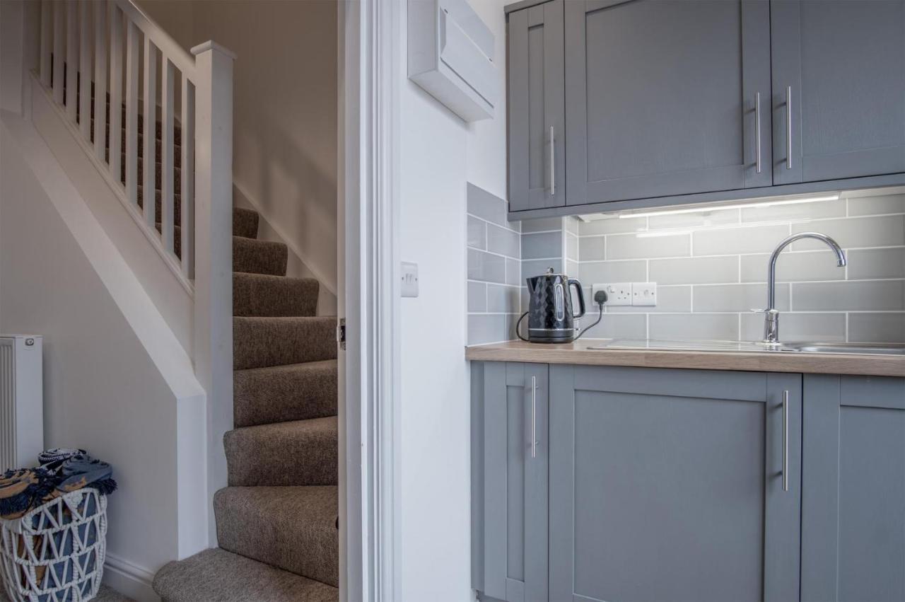 Ramsey Apartment - 2 Bedroom Apartment - Tenby Esterno foto