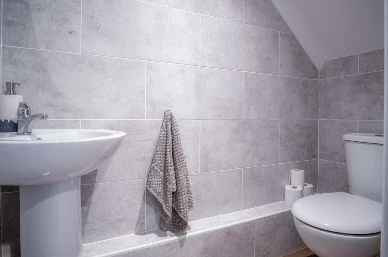 Ramsey Apartment - 2 Bedroom Apartment - Tenby Esterno foto