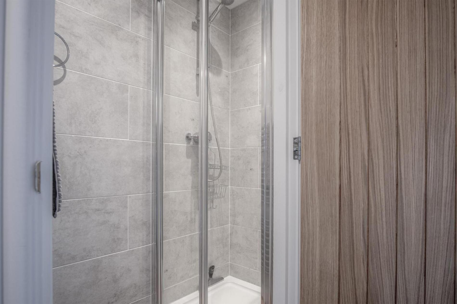 Ramsey Apartment - 2 Bedroom Apartment - Tenby Esterno foto